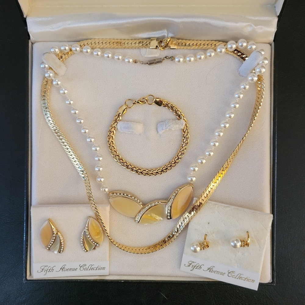 Fifth Avenue Collection bundle !! Gold, and Pearl Jewelry Set